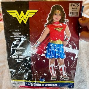 Girls Wonder Woman Costume Size Small